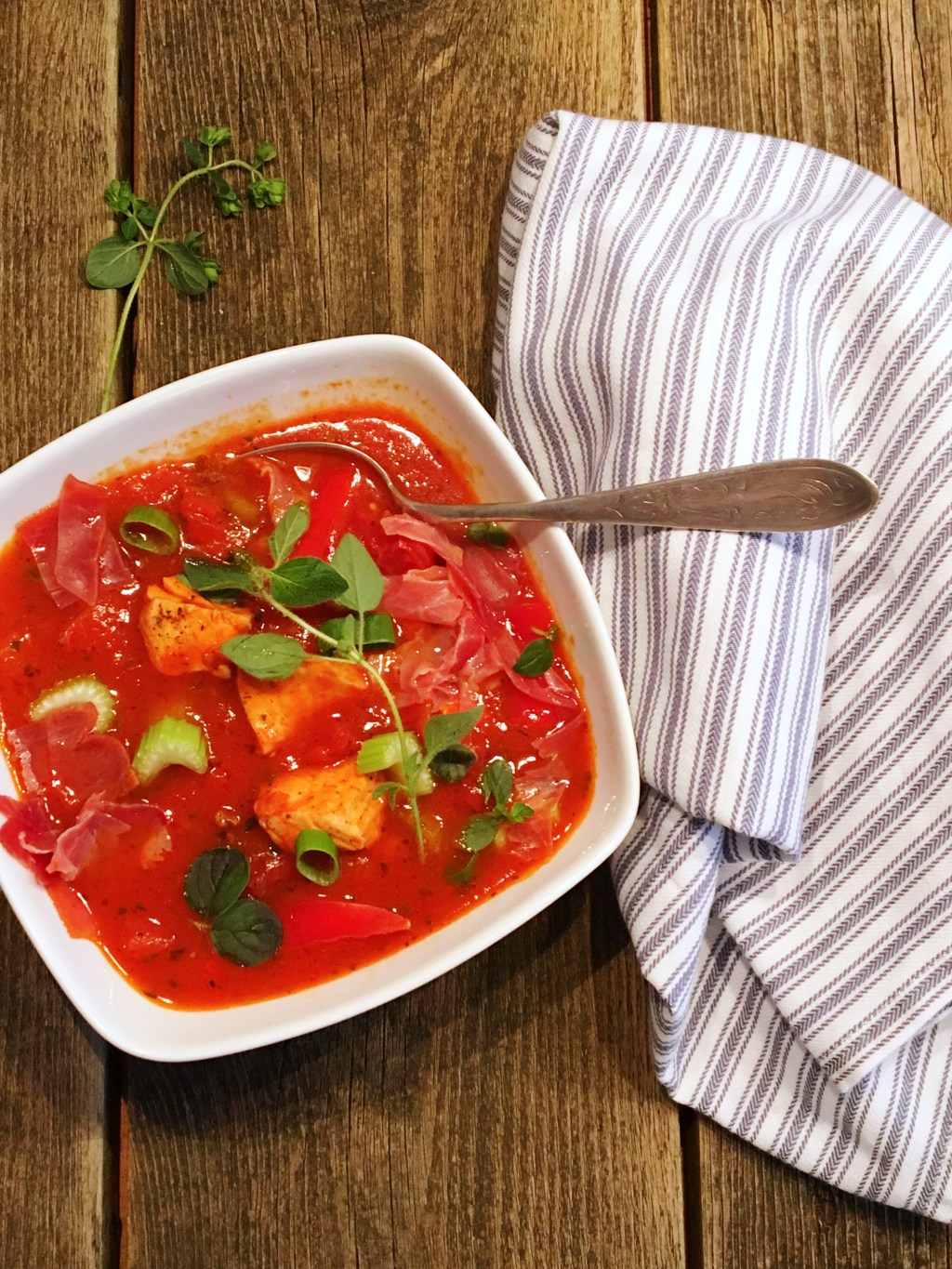 Fiskesuppe med parmaskinke