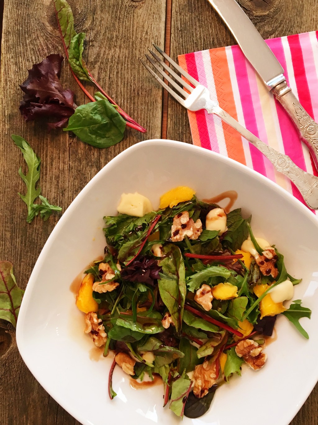 Salat med chevre og&nbsp;valnøtter